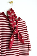 Sjaaltje vierkant polkadot bordeaux rood