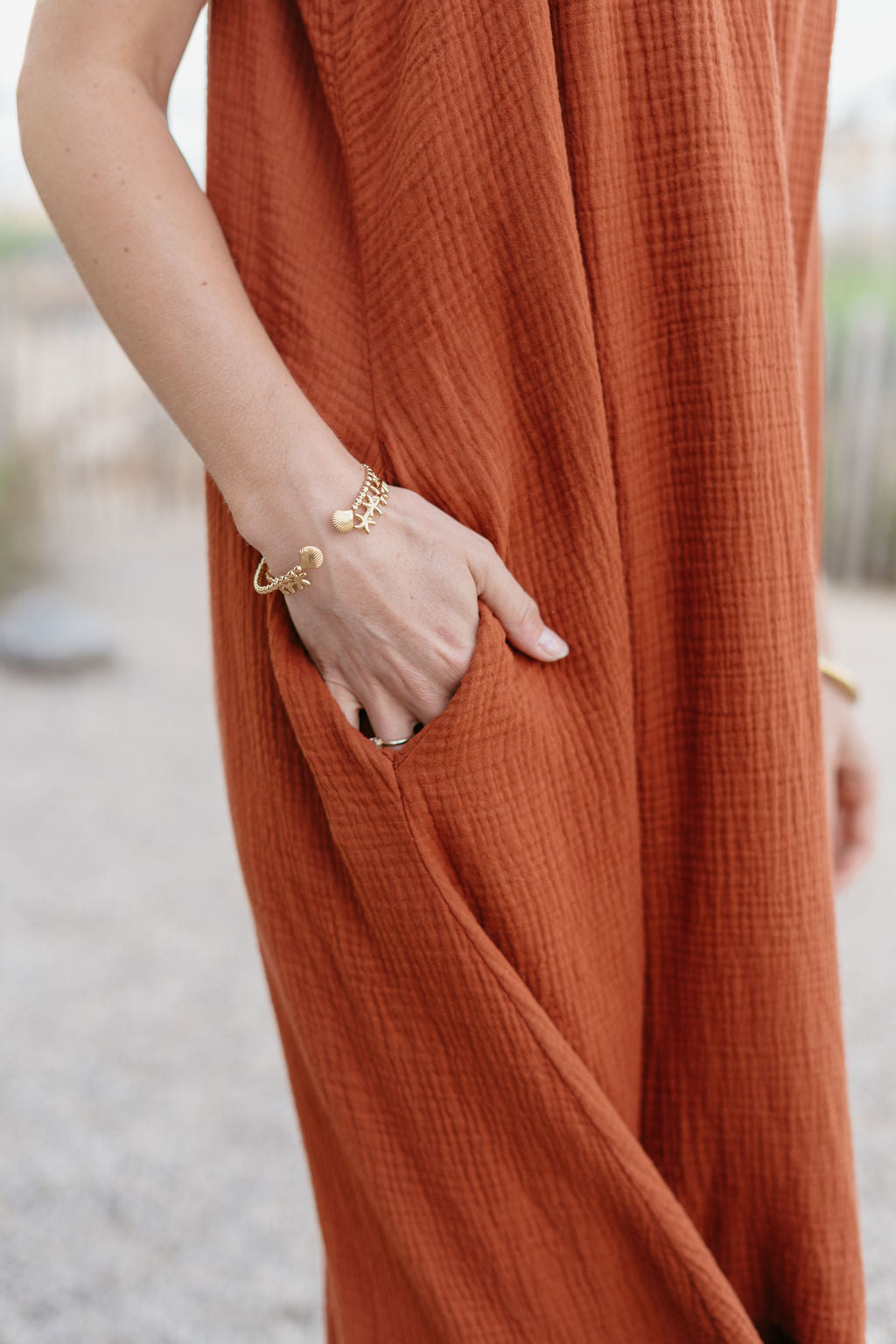 Bangle armband goud schelpjes