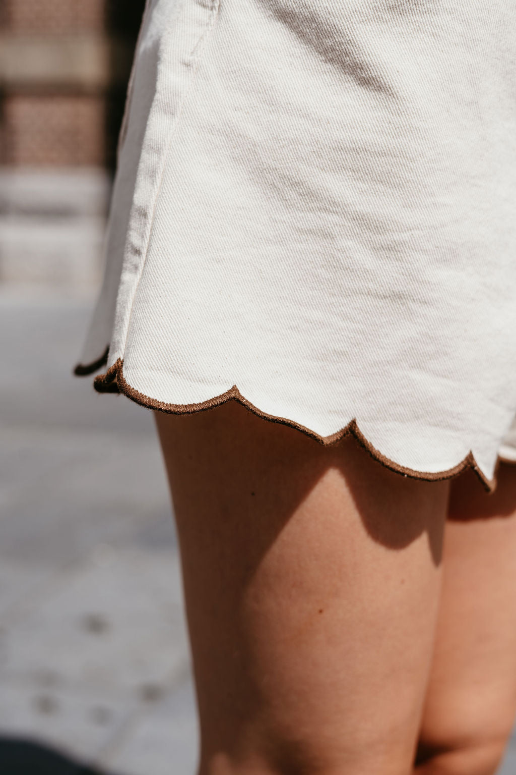 Jeans short beige golvende zoom
