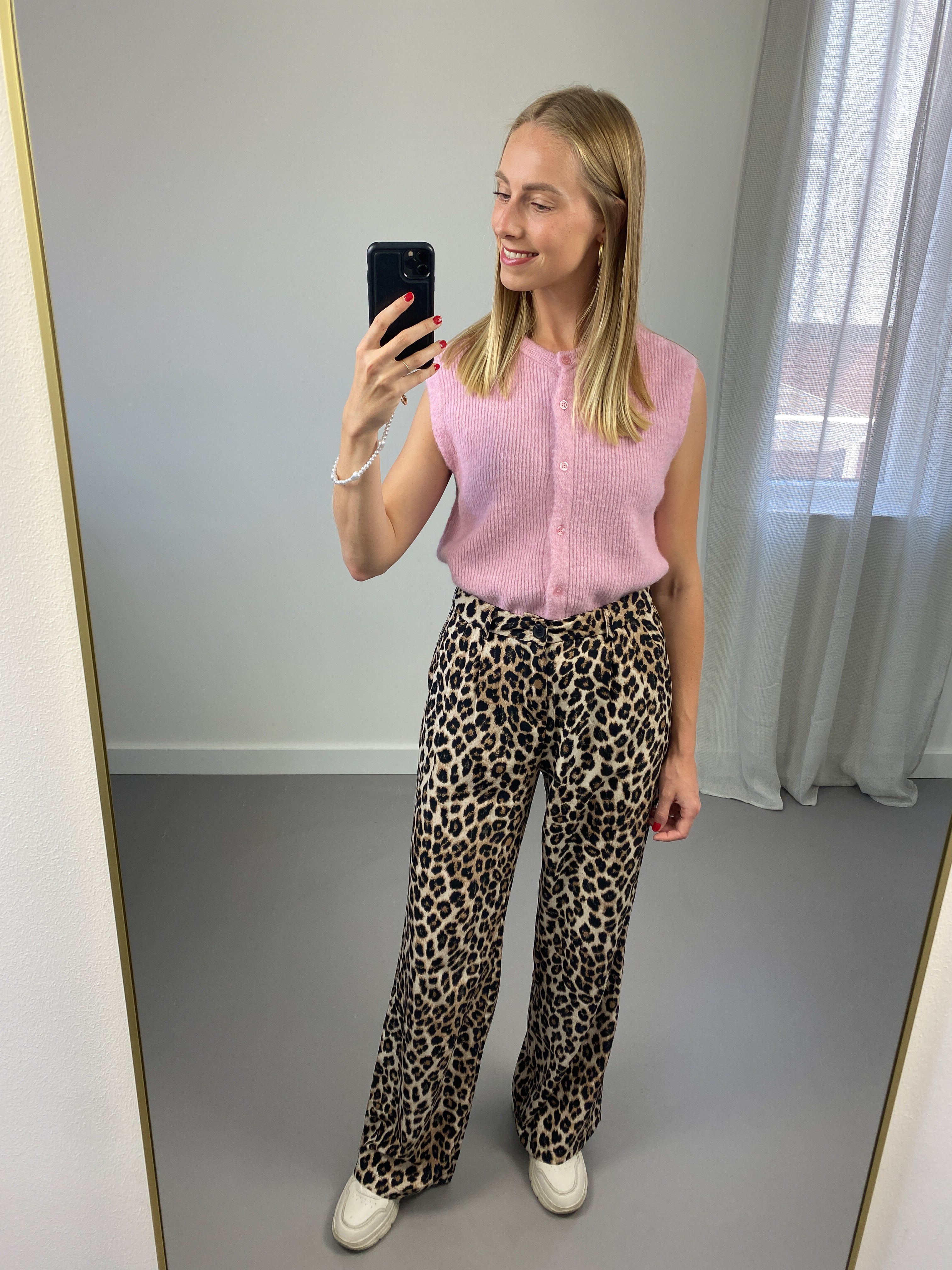 Mila Spencer | Roze