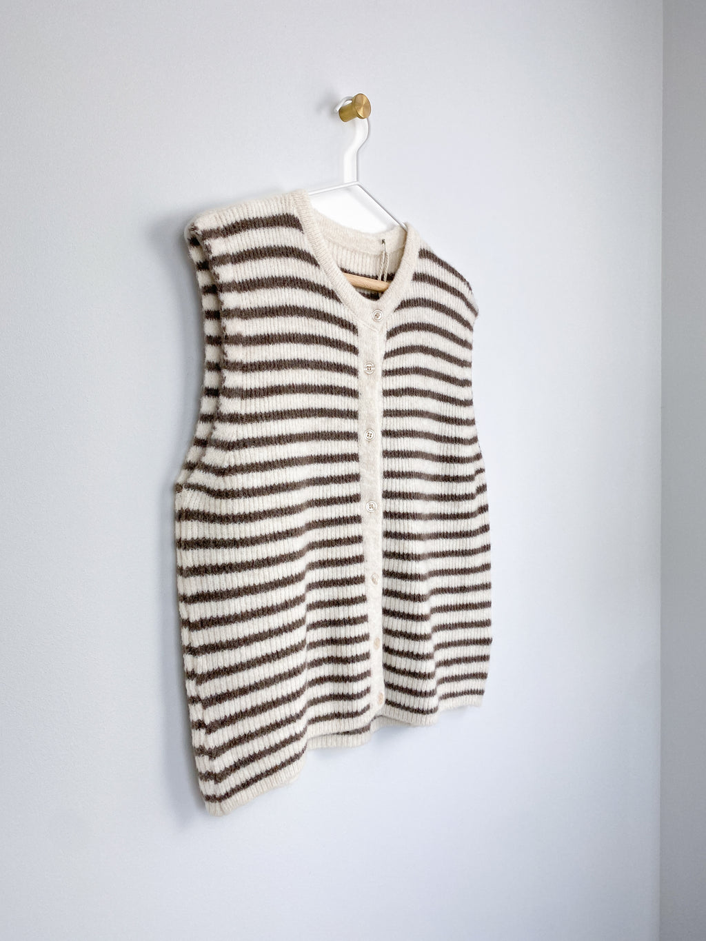 Mila Spencer | Beige & Bruin