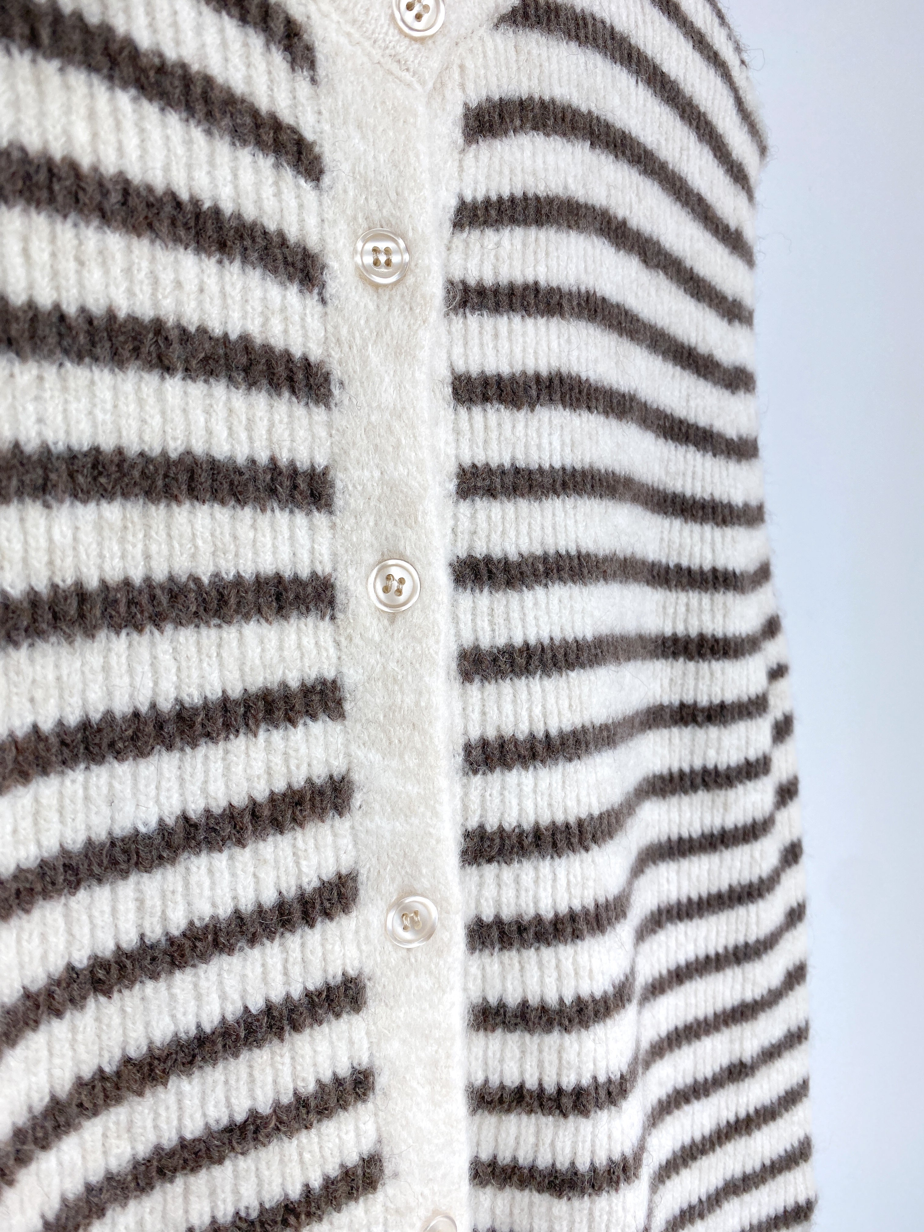 Mila Spencer | Beige & Bruin