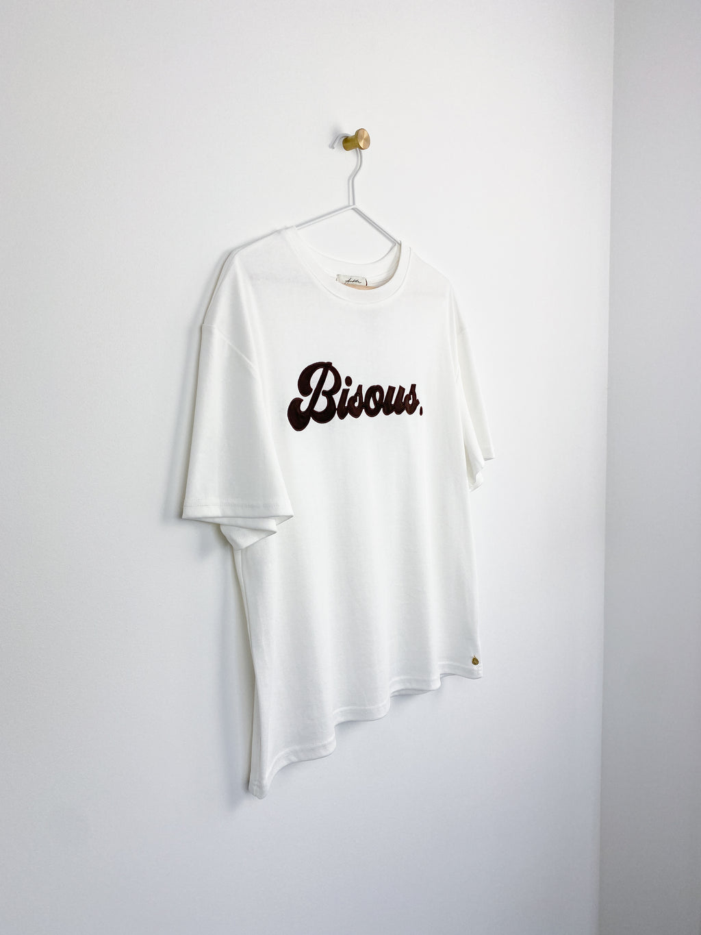 Bisous T-shirt | Wit & Bruin