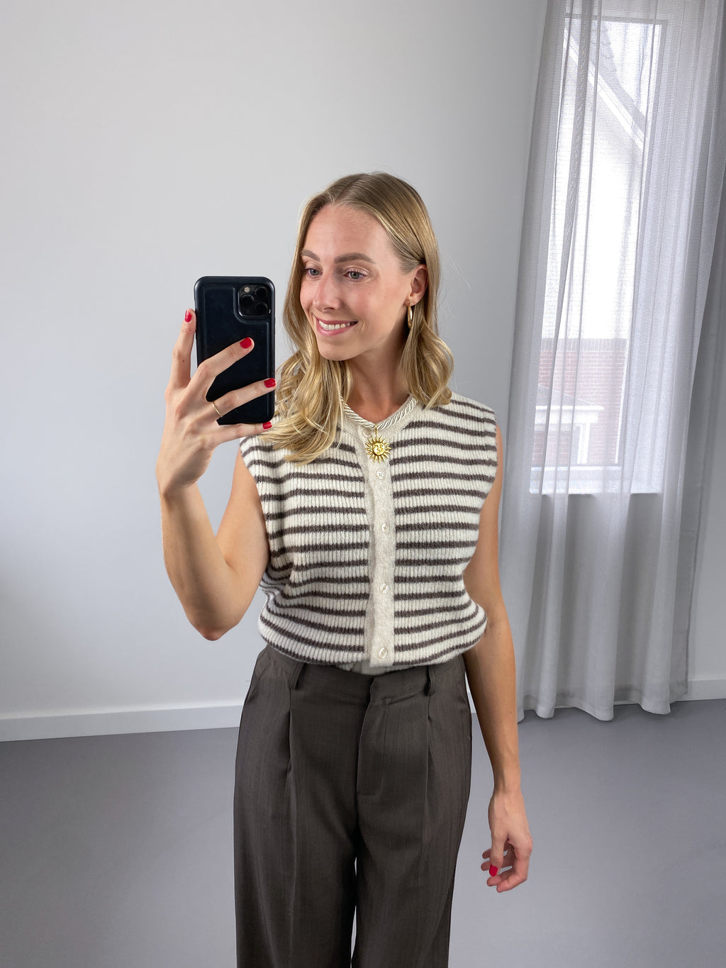 Mila Spencer | Beige & Bruin
