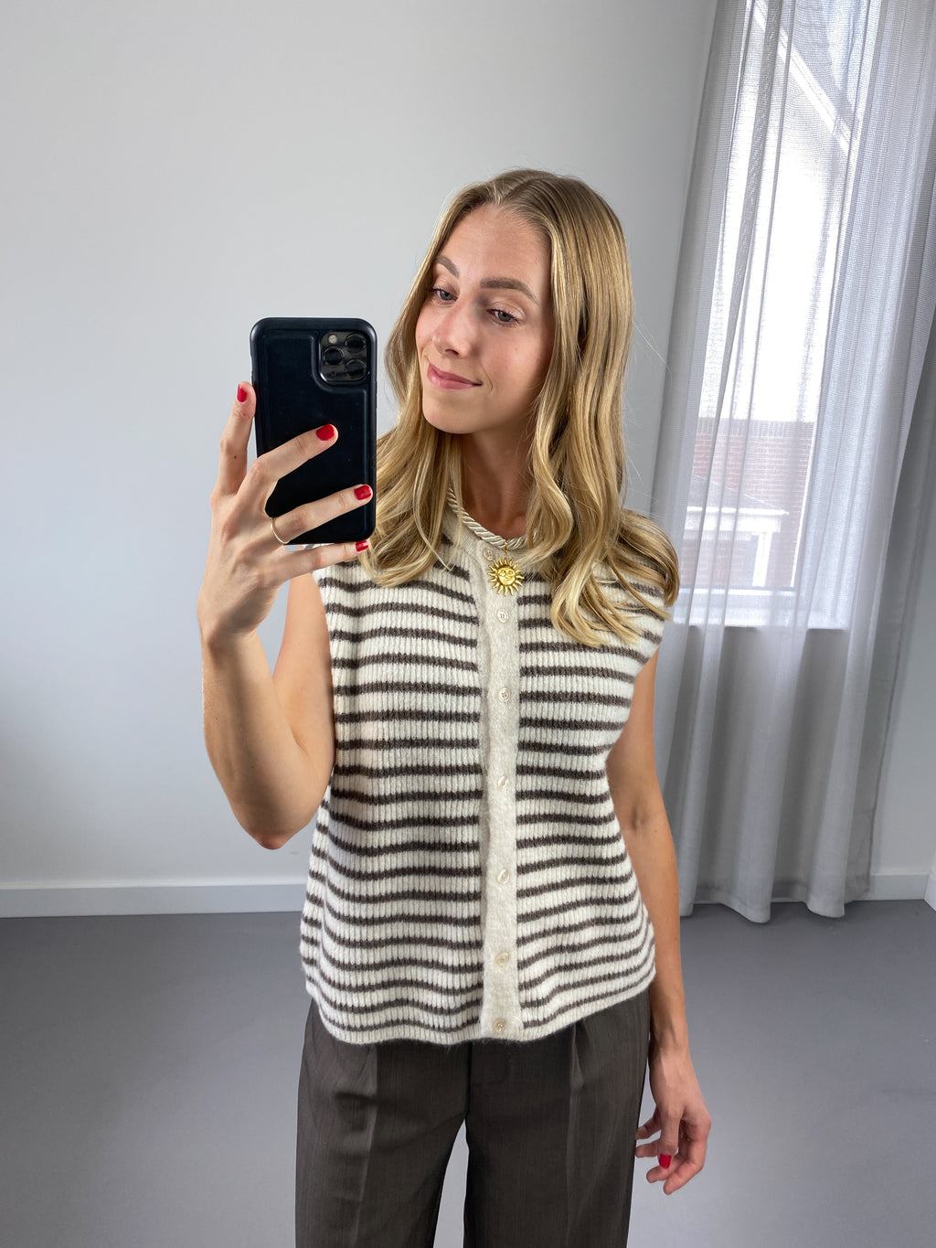 Mila Spencer | Beige & Bruin