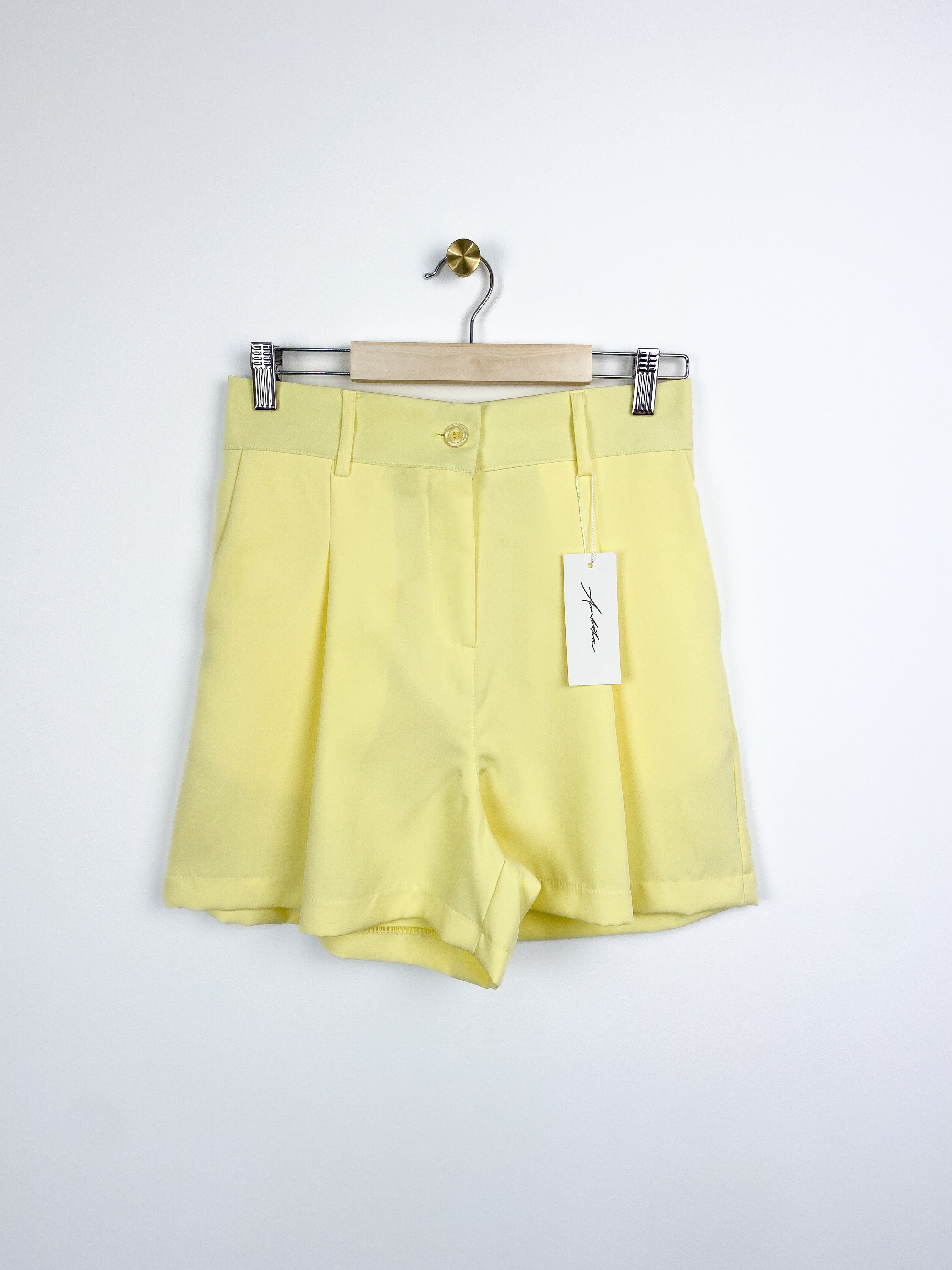 Evi Short | Botergeel