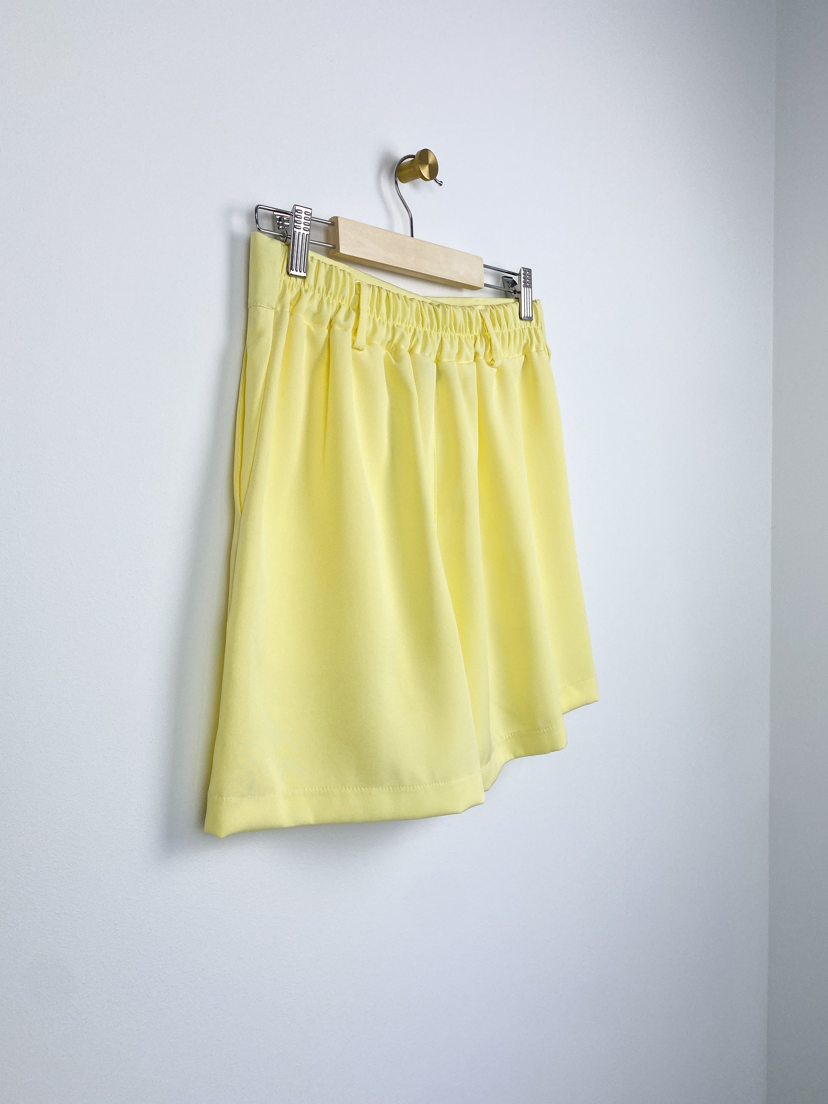 Evi Short | Botergeel